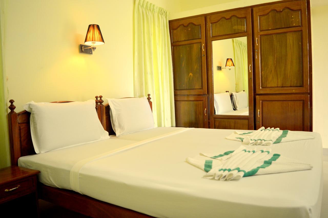 Ganesh Ayurveda Holiday Home Bed And Breakfast Kovalam Exterior photo